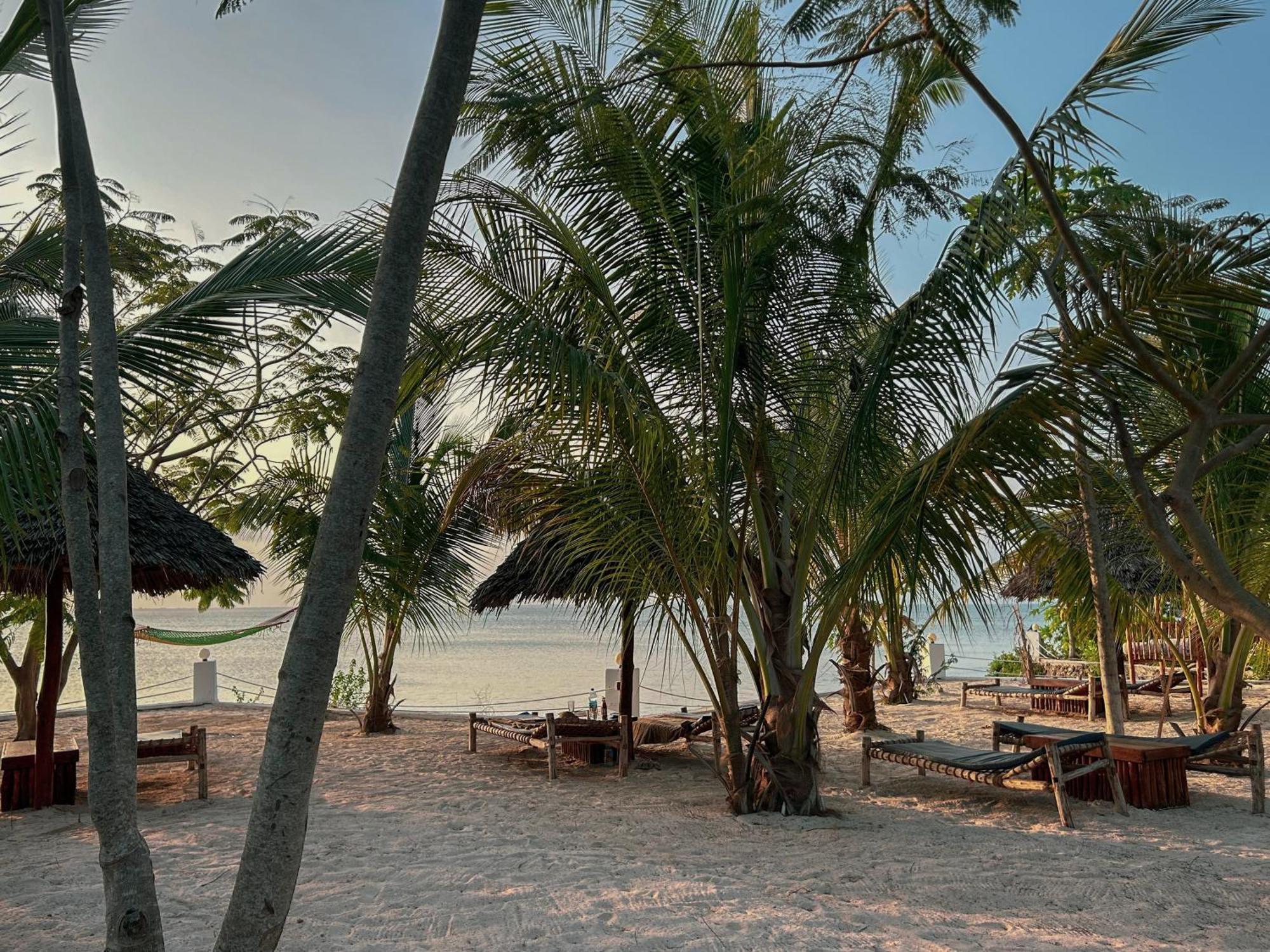 Kidoti Bay Hotel ภายนอก รูปภาพ